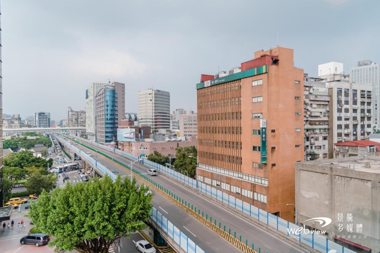 玩行旅台北館 Hotel Тайпей Екстериор снимка